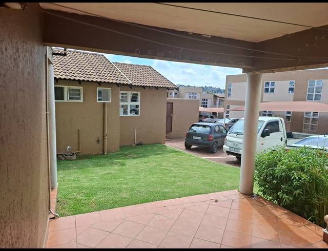 2 BEDROOM TOWNHOUSE FOR SALE IN MONDEOR